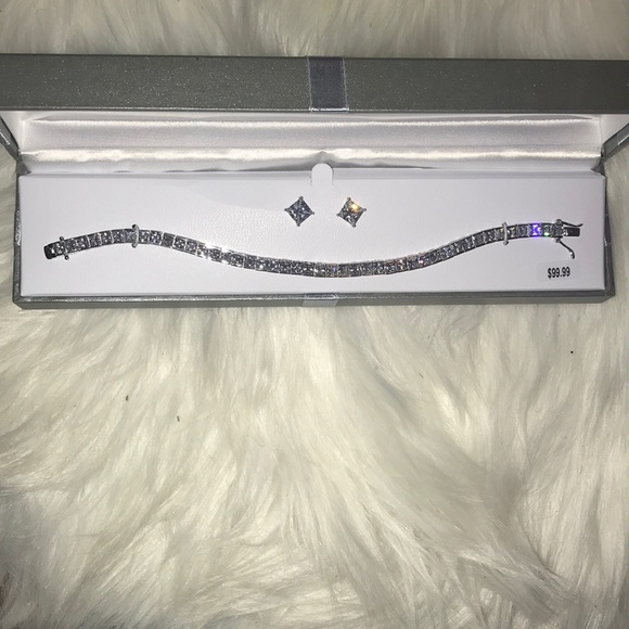 Jewelry - 🔥Fine silver plated tennis bracelet set.🔥